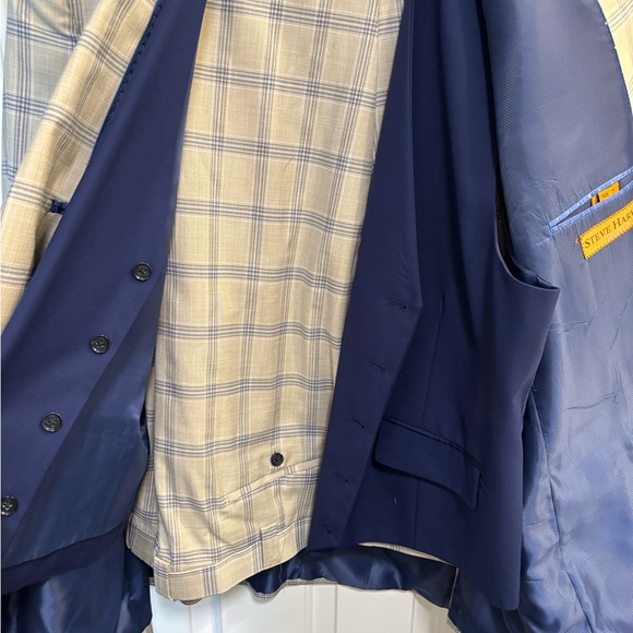 Tan and Blue Sport Coat with Plaid Pattern and Notched Lapel - Picture 3 of 4